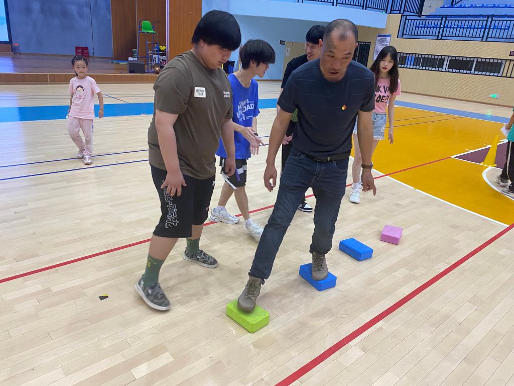 田刚书记参与活动